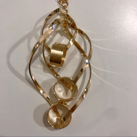 NEW!๐๐AWESOME! GOLDEN! SWIRL NECKLACE!๐๐LONG! - Picture 6 of 8